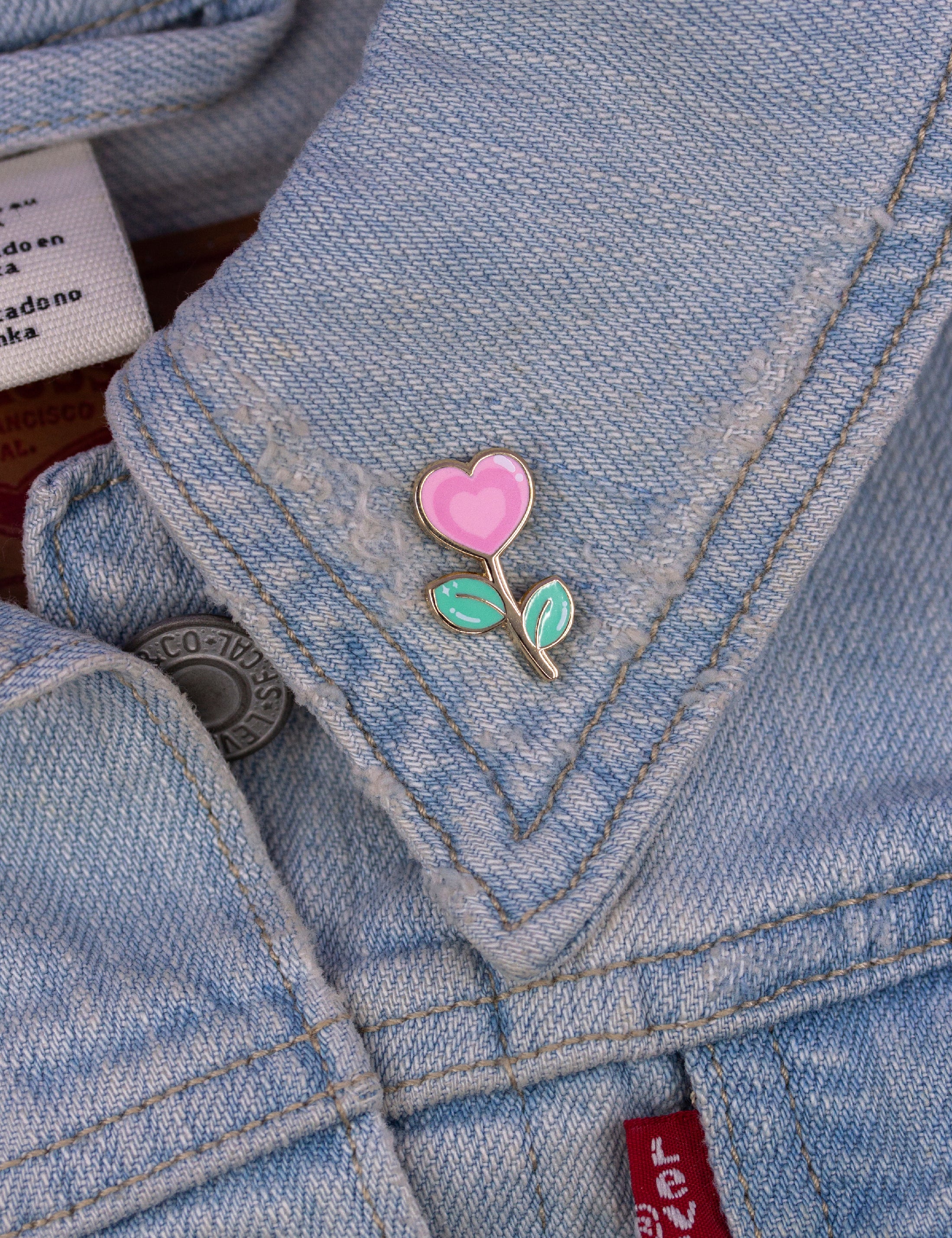 Heart flower enamel pin
