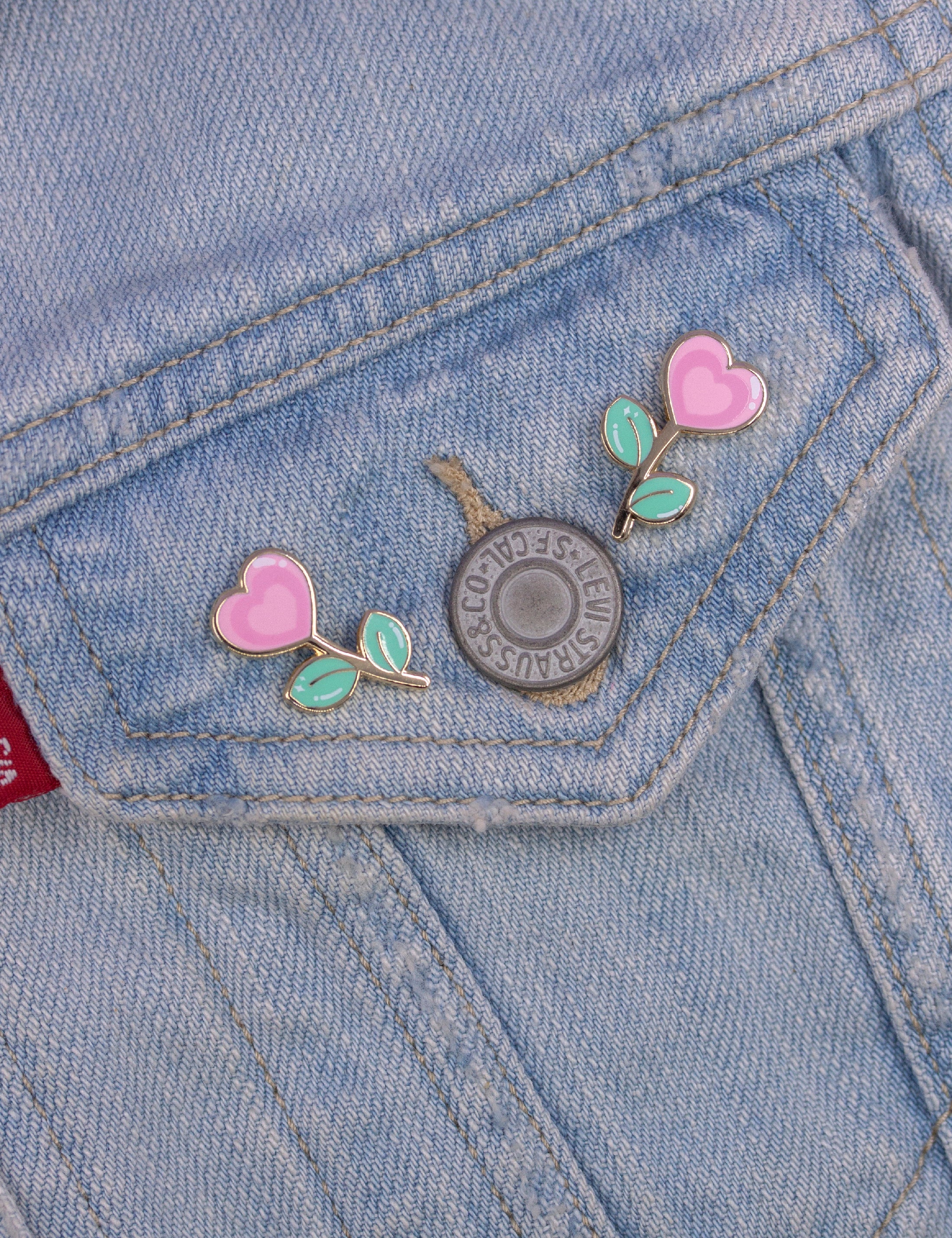 Heart flower enamel pin