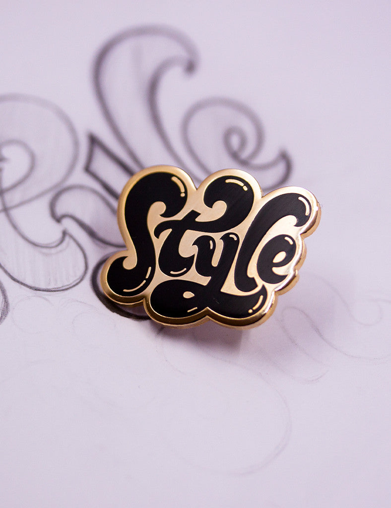 STYLE PIN - Black & Gold